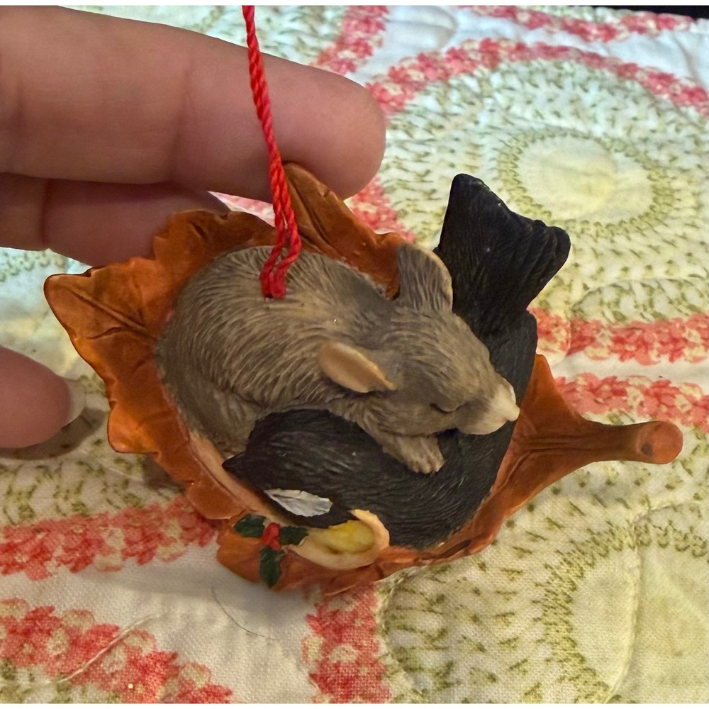 Silvestri Charming‎ Tails Catchen Zzzz's Ornament Clip On Mouse Bird Figurine